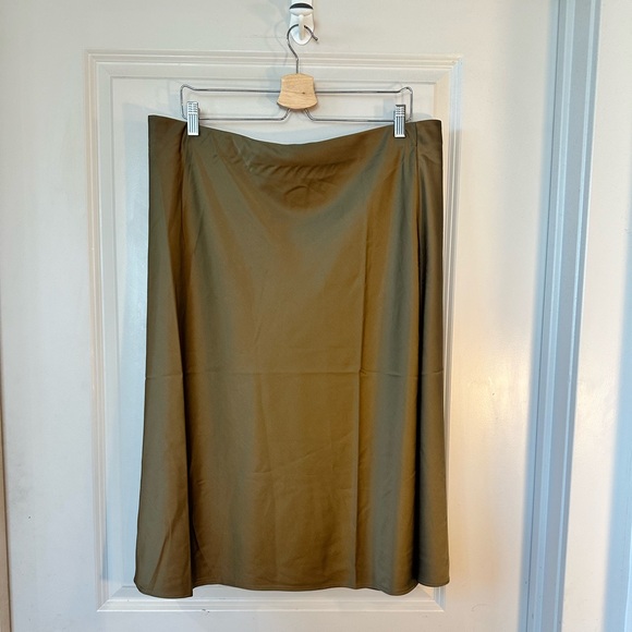 NEW The Drop Olive Green Satin Elastic Waist MIDI Skirt, Size XXL - Picture 7 of 7